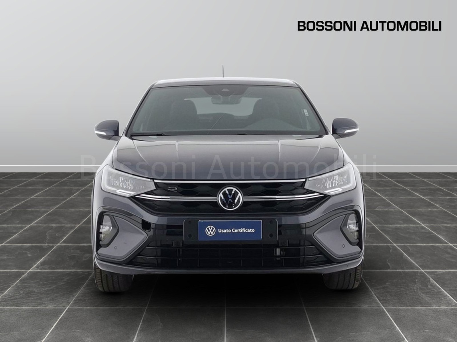 2 - Volkswagen Taigo 1.0 tsi 115cv r-line