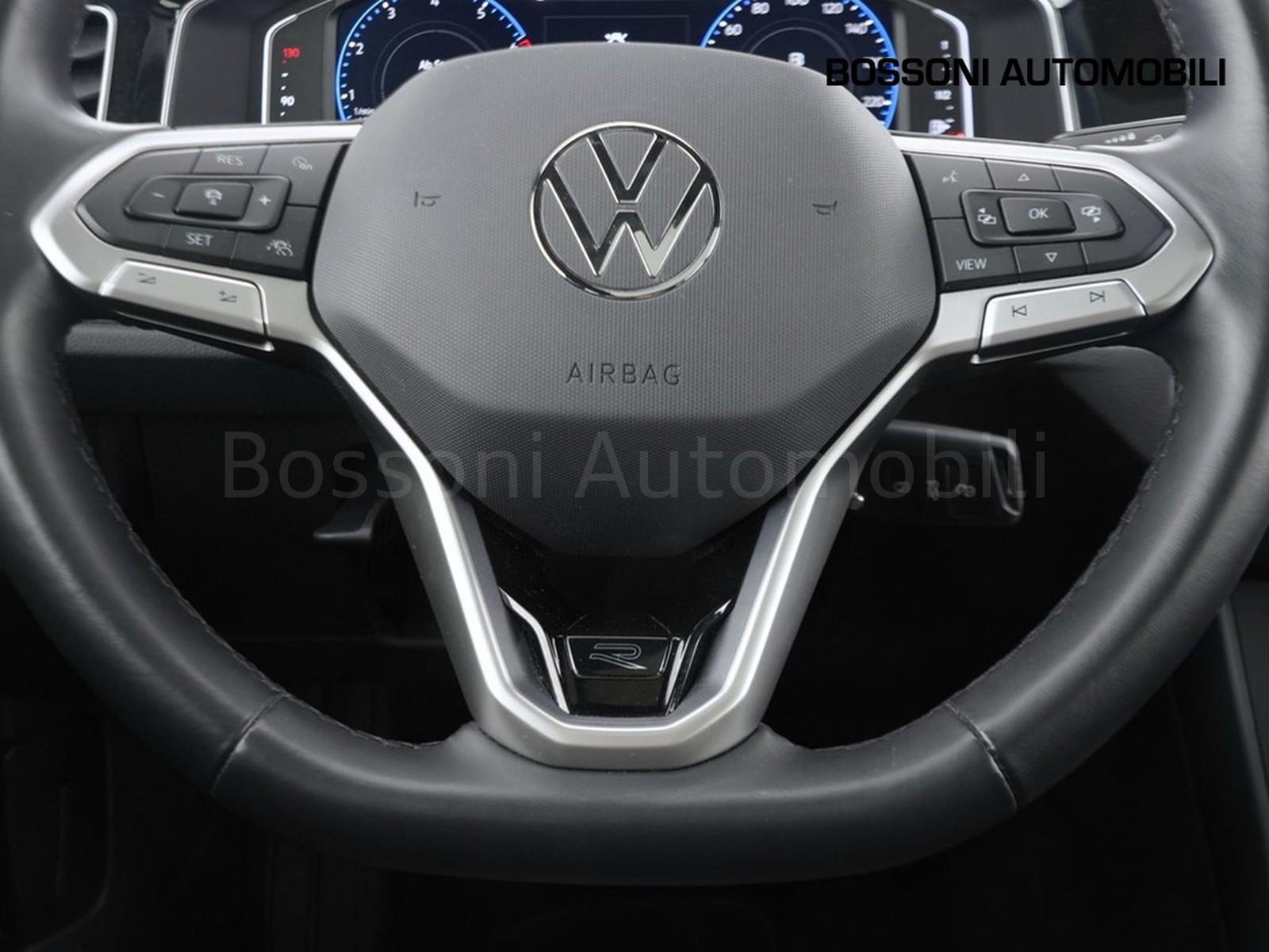 15 - Volkswagen Taigo 1.0 tsi 115cv r-line