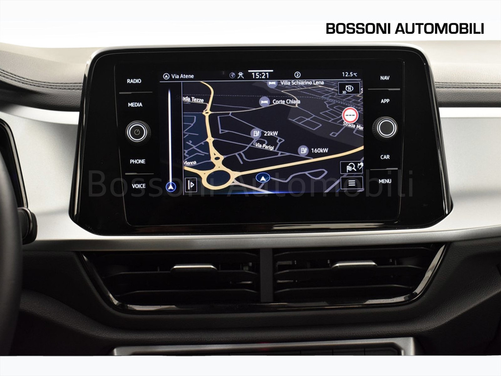 23 - Volkswagen T-Roc 1.5 tsi act life dsg