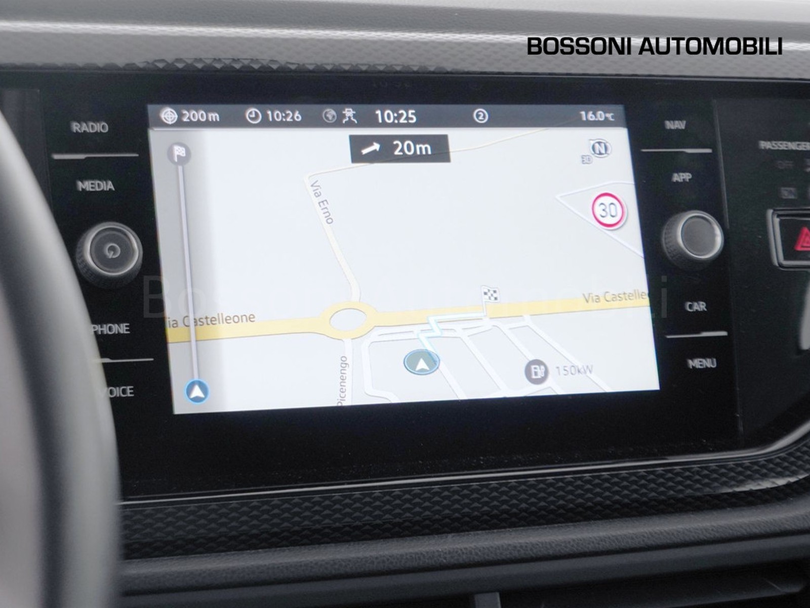 28 - Volkswagen Taigo 1.0 tsi 115cv life