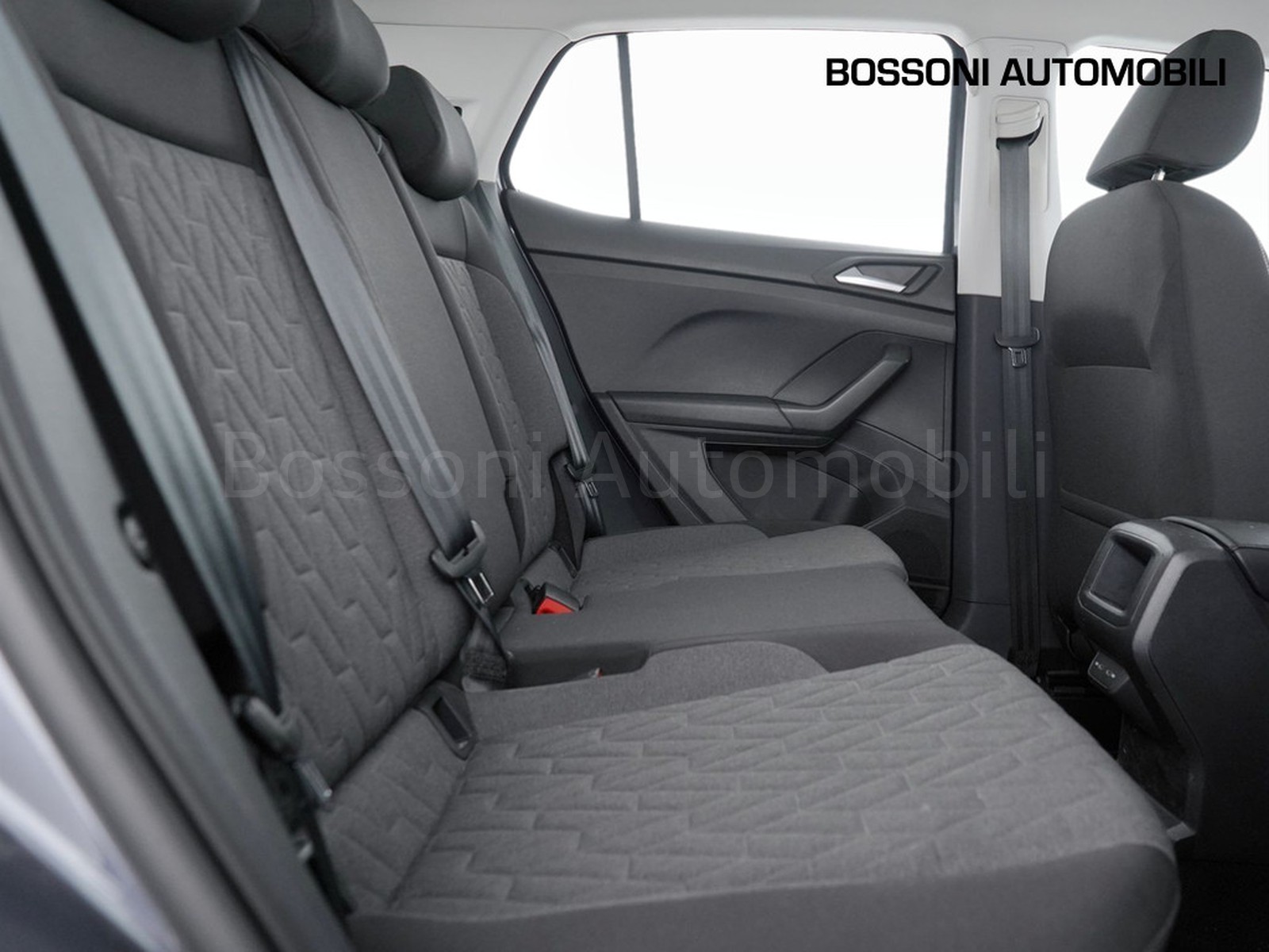 9 - Volkswagen T-Cross 1.0 tsi 95cv life