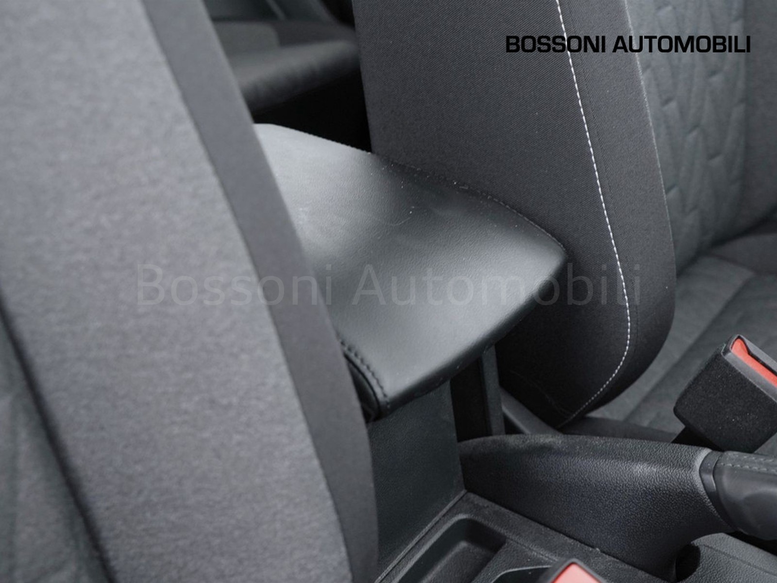 18 - Volkswagen T-Cross 1.0 tsi 95cv life