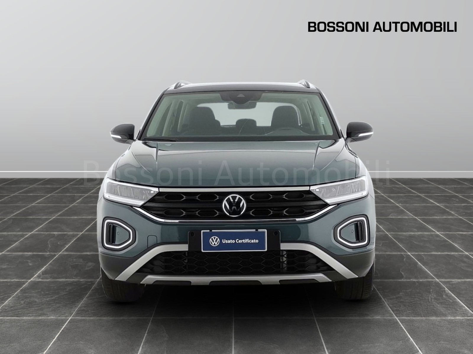 2 - Volkswagen T-Roc 1.5 tsi act life dsg