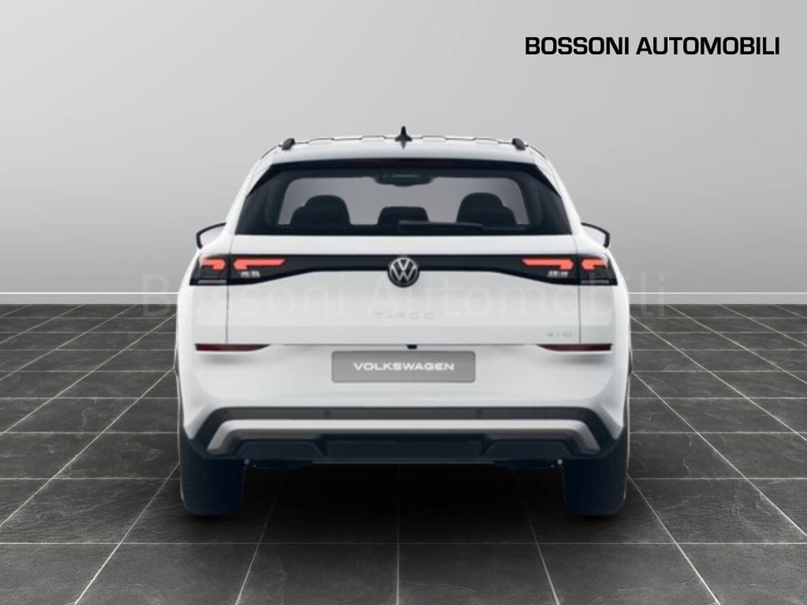 2 - Volkswagen T-Roc 1.5 etsi act 150cv life dsg