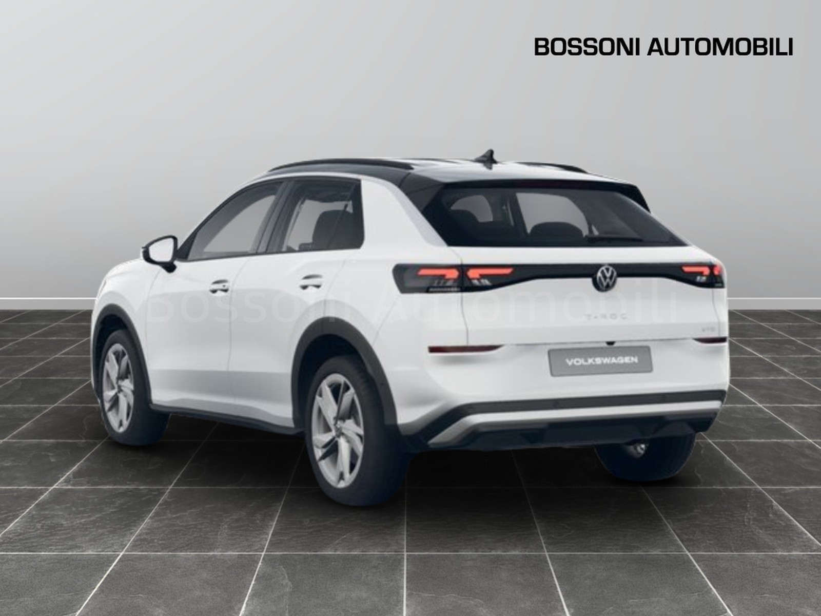 6 - Volkswagen T-Roc 1.5 etsi act 150cv life dsg