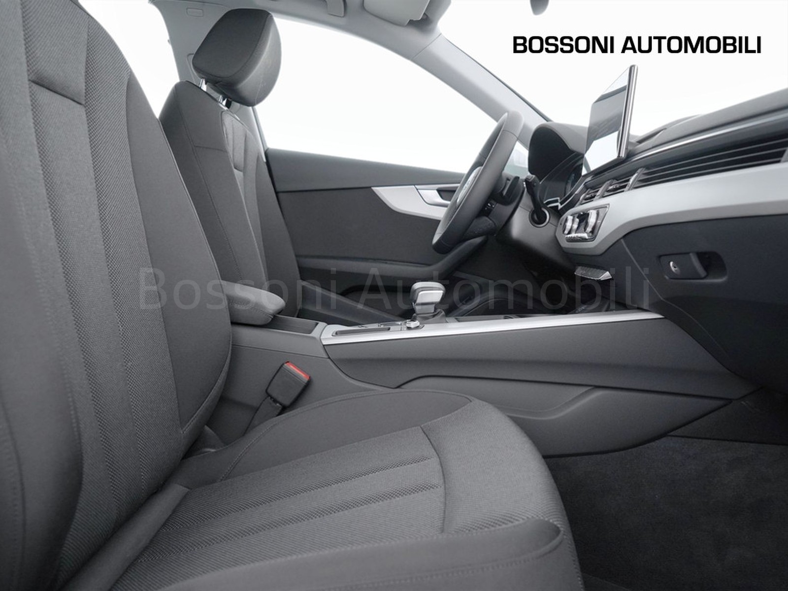 16 - Audi A4 avant 30 2.0 tdi mhev 136cv business s tronic