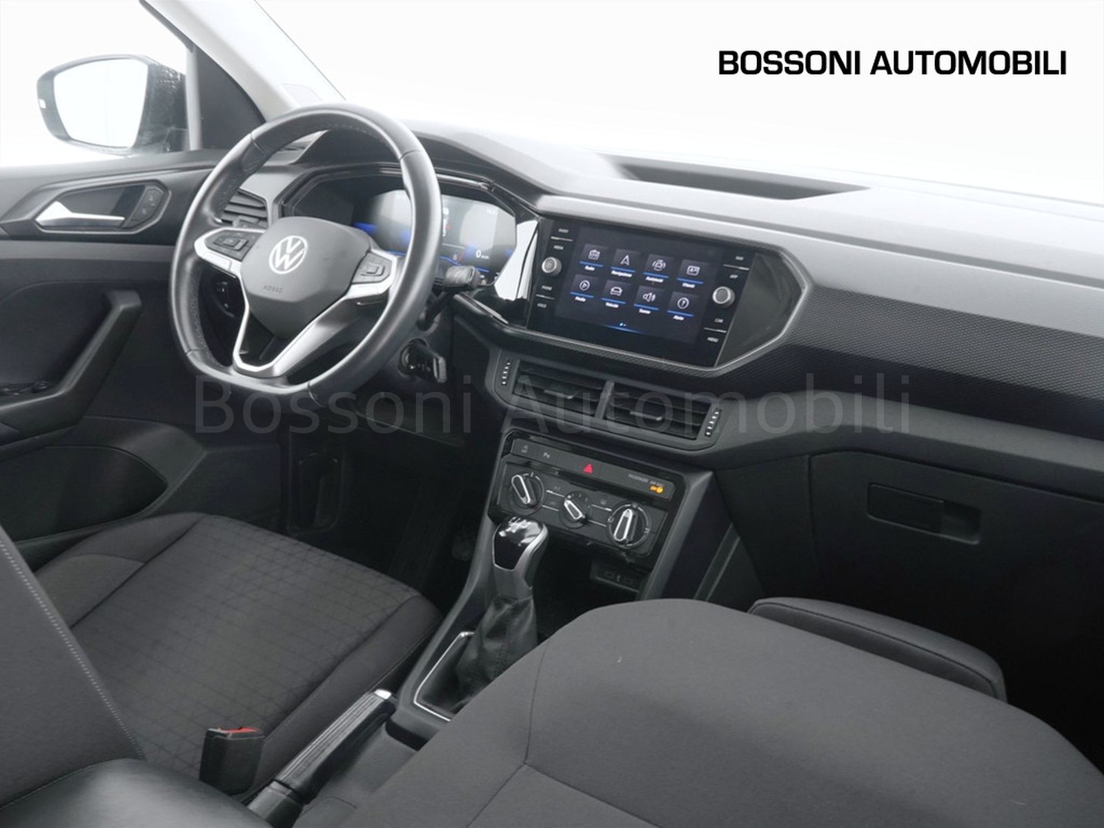 6 - Volkswagen T-Cross 1.0 tsi 95cv style