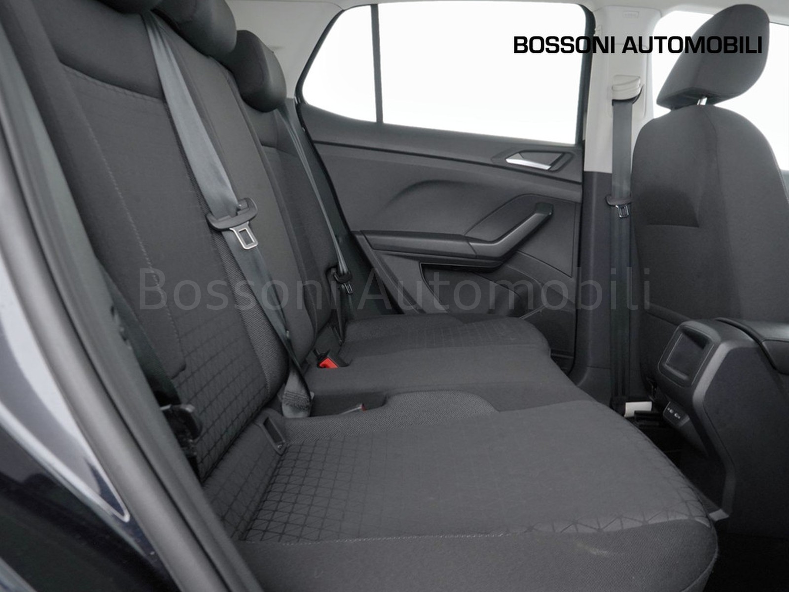 9 - Volkswagen T-Cross 1.0 tsi 95cv style