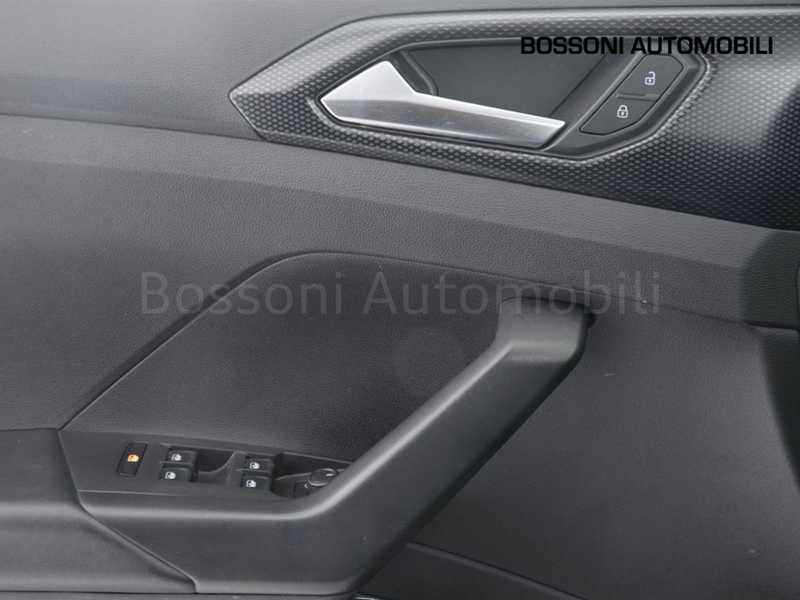 17 - Volkswagen T-Cross 1.0 tsi 95cv style