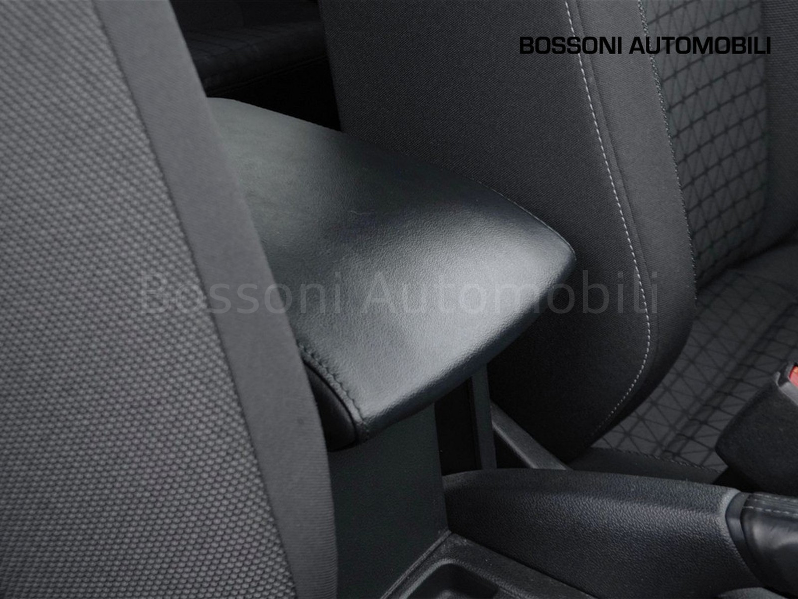 18 - Volkswagen T-Cross 1.0 tsi 95cv style