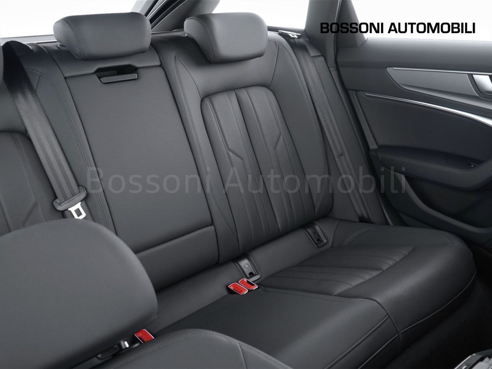 24 - Audi A6 avant 45 3.0 v6 tdi mhev business quattro ultra s tronic