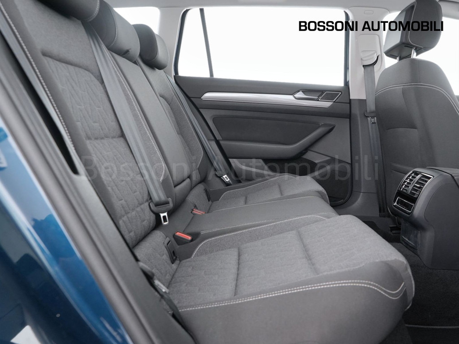 9 - Volkswagen Passat variant 2.0 tdi scr evo 150cv business dsg