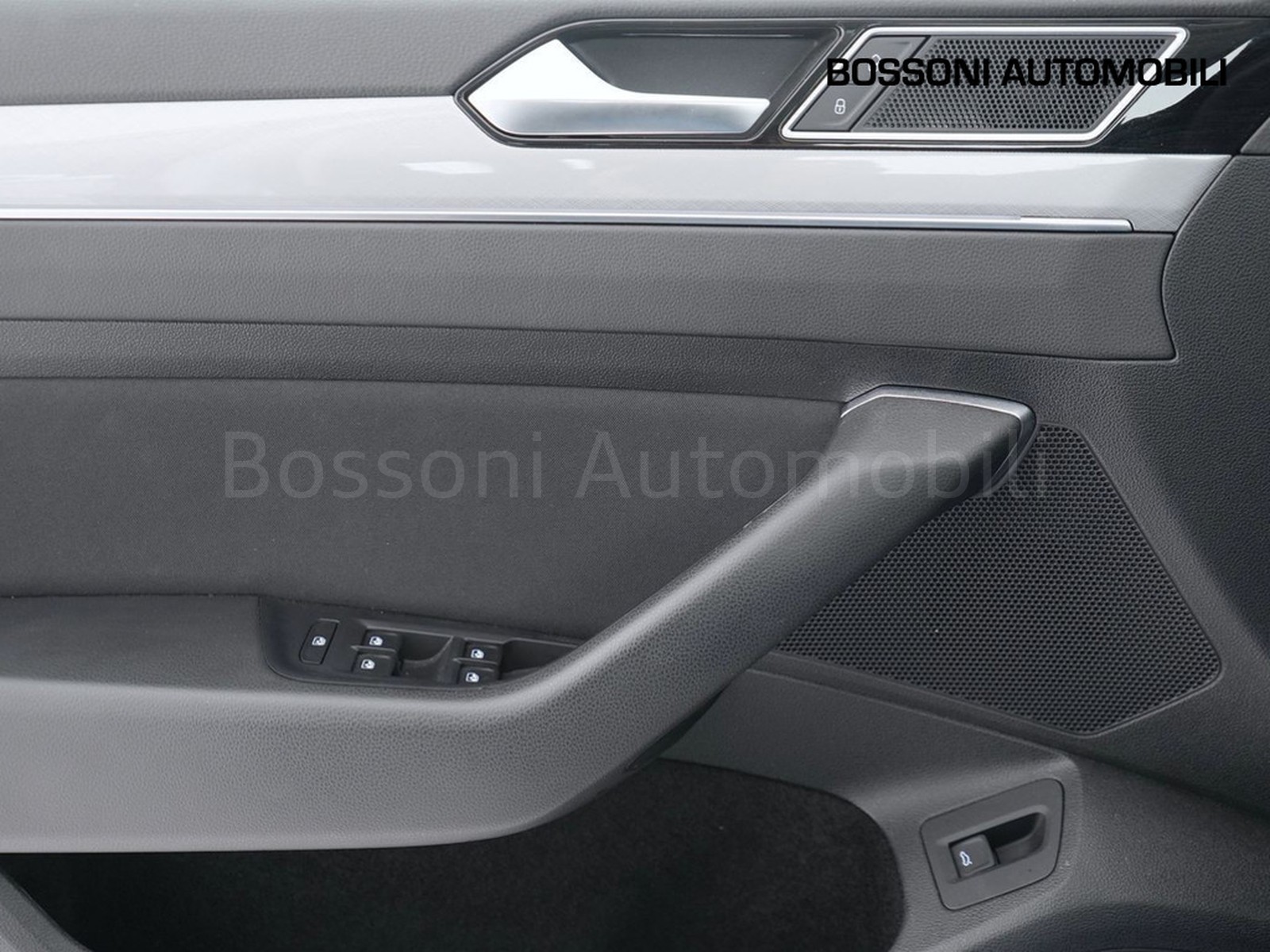 17 - Volkswagen Passat variant 2.0 tdi scr evo 150cv business dsg