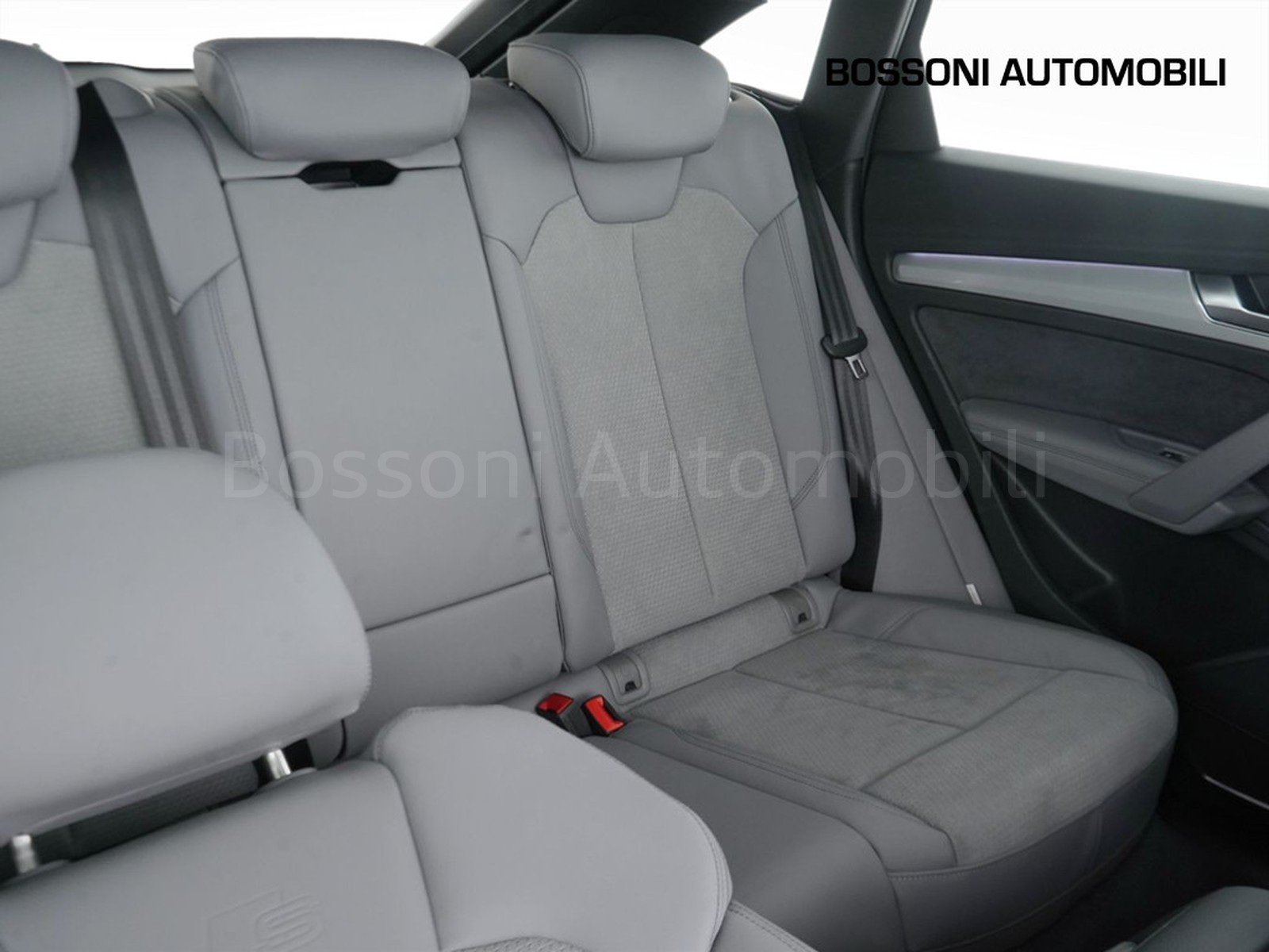 22 - Audi Q5 sportback 40 2.0 tdi mhev 12v s line quattro s tronic