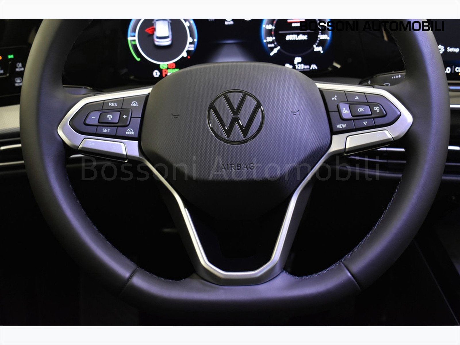 15 - Volkswagen Golf 1.5 tsi ehybrid 204cv style dsg