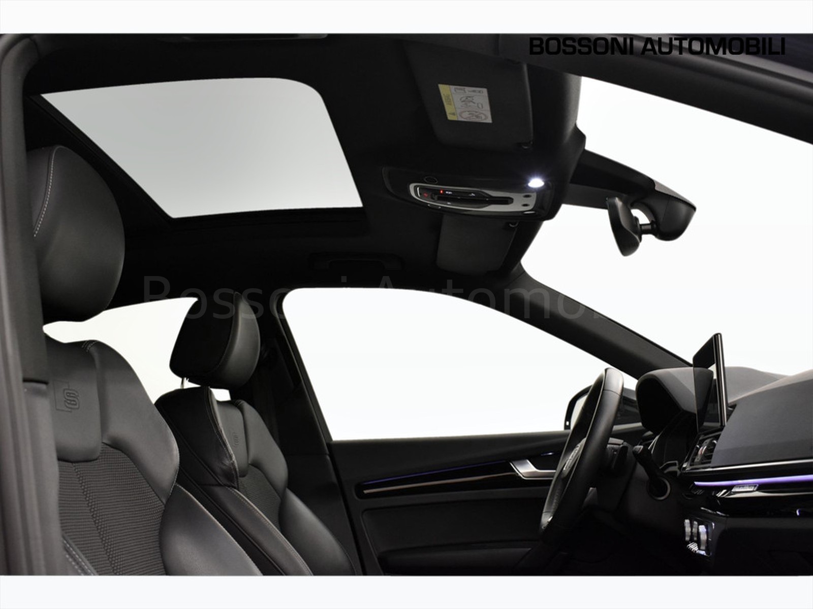 16 - Audi Q5 sportback 40 2.0 tdi mhev 12v s line plus quattro s tronic