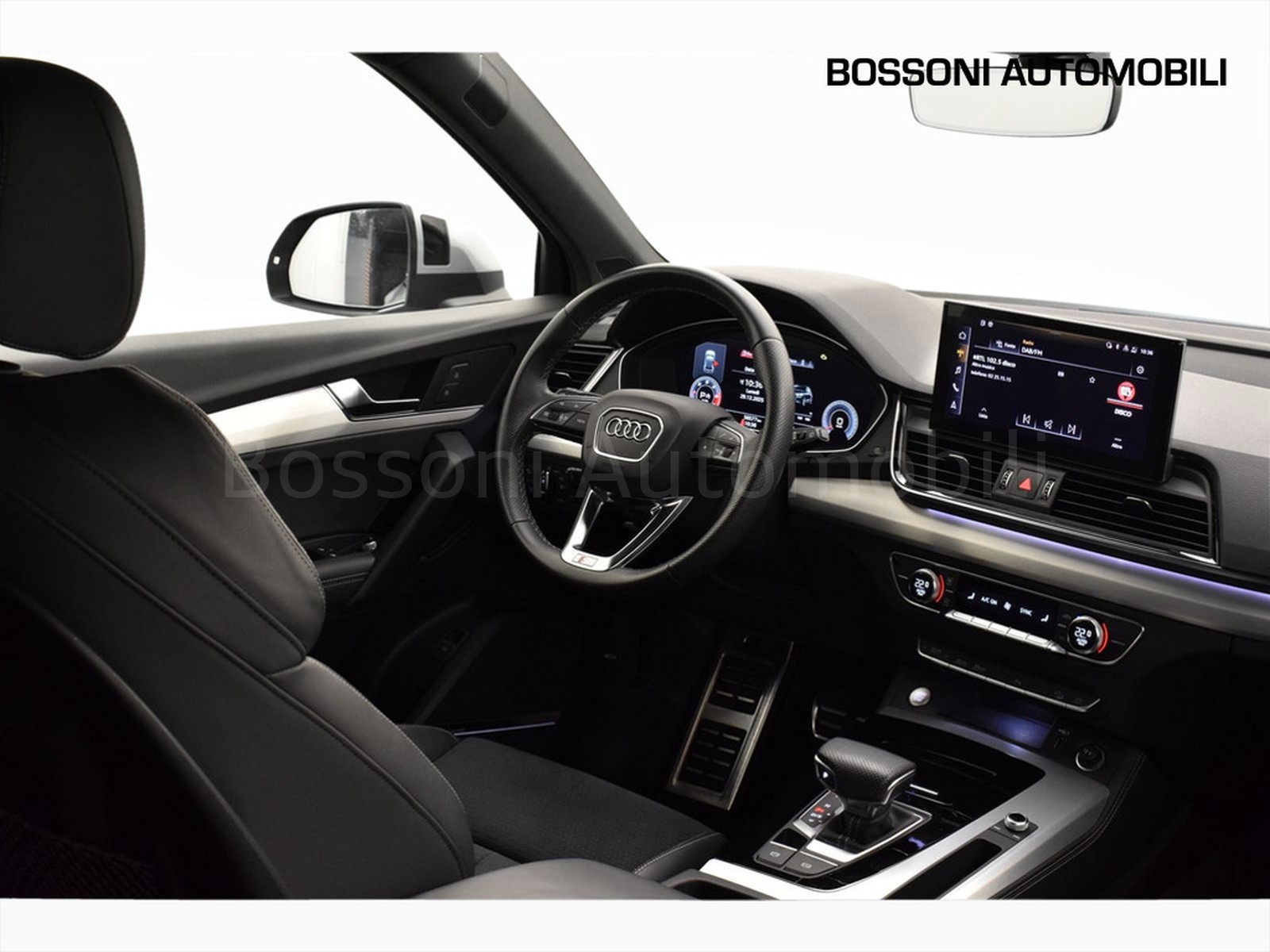 4 - Audi Q5 sportback 40 2.0 tdi mhev 12v s line plus quattro s tronic