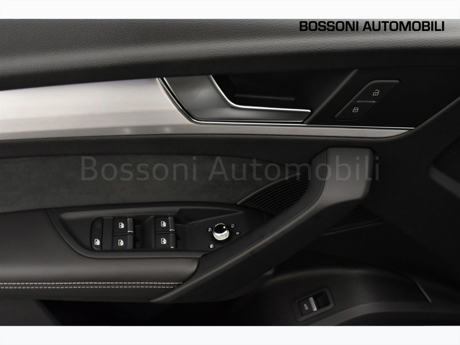 17 - Audi Q5 sportback 40 2.0 tdi mhev 12v s line plus quattro s tronic