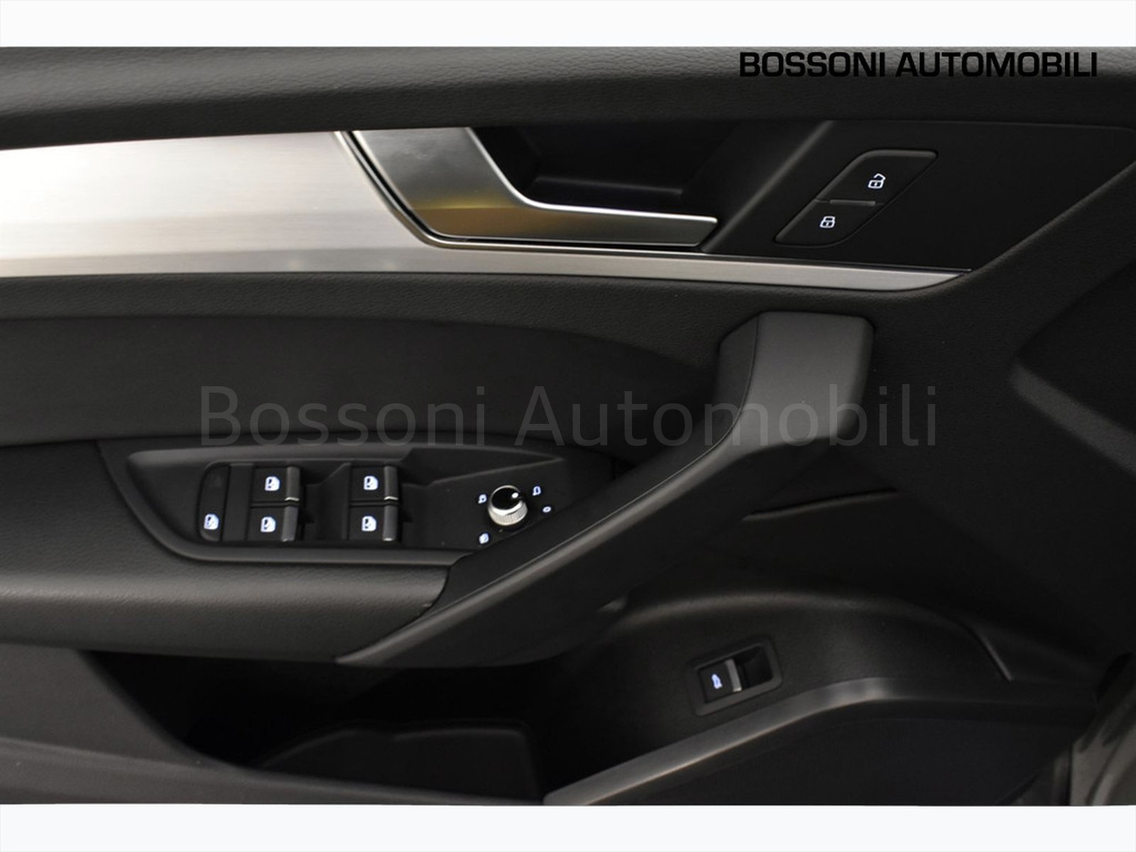 16 - Audi Q5 sportback 40 2.0 tdi mhev 12v s line plus quattro s tronic