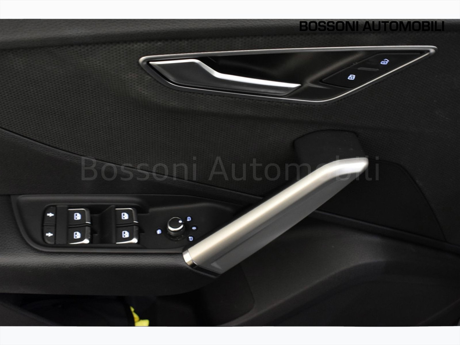 16 - Audi Q2 35 2.0 tdi s line edition s tronic