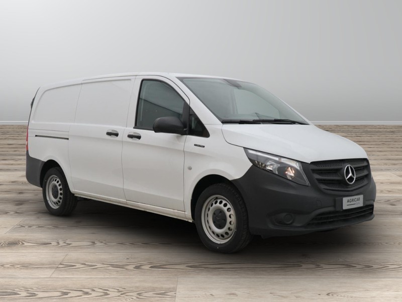 1 - Mercedes Vans Vito efurgone long 41kwh