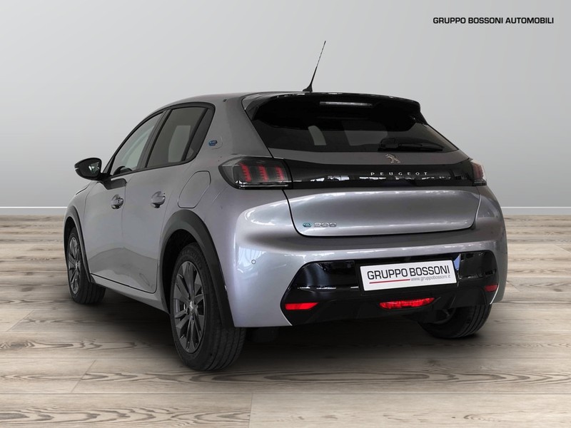 7 - Peugeot e-208 5 porte 100kw allure pack