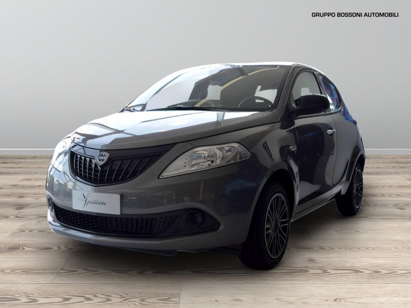 1 - Lancia Ypsilon 1.0 firefly hybrid 70cv silver plus