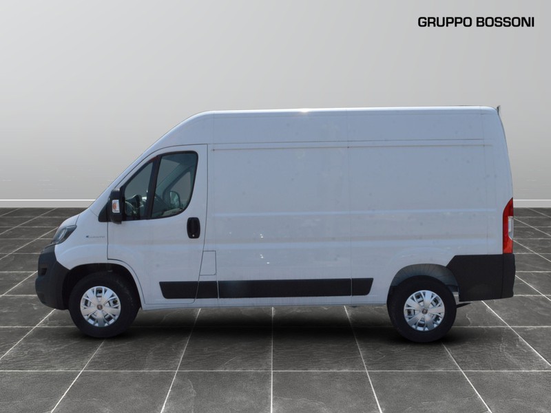 25 - Fiat Professional Ducato e 35 mh2 122cv 47kwh vetrato