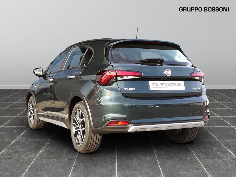 7 - Fiat Tipo 5 porte 1.5 t4 hybrid 130cv cross dct