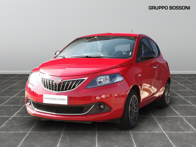 1 - Lancia Ypsilon 1.0 firefly hybrid 70cv gold s&s