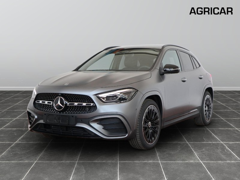 1 - Mercedes GLA 250 amg line premium 4matic 8g-dct