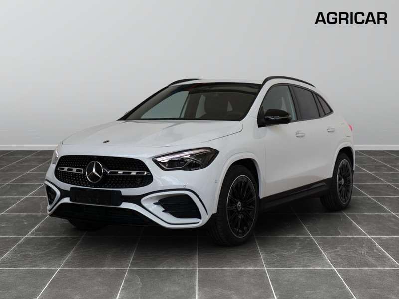 1 - Mercedes GLA 250 amg line premium 4matic 8g-dct