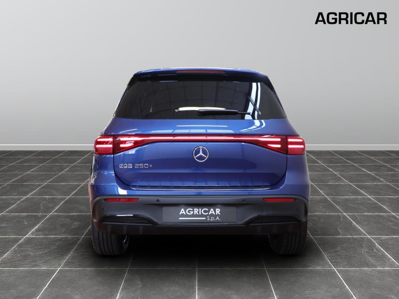 7 - Mercedes EQB 250+ amg line advanced plus