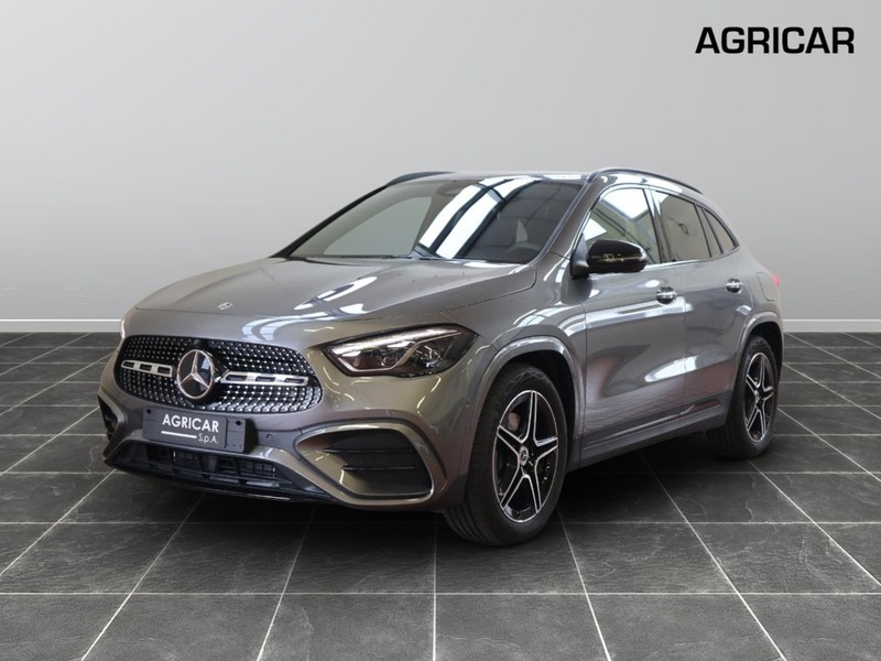 1 - Mercedes GLA 200 amg line premium 7g-dct