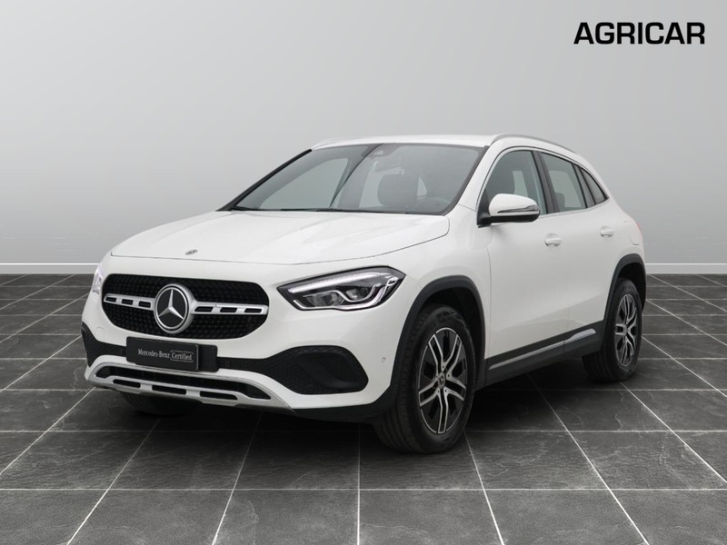 1 - Mercedes GLA 180 d sport plus 8g-dct