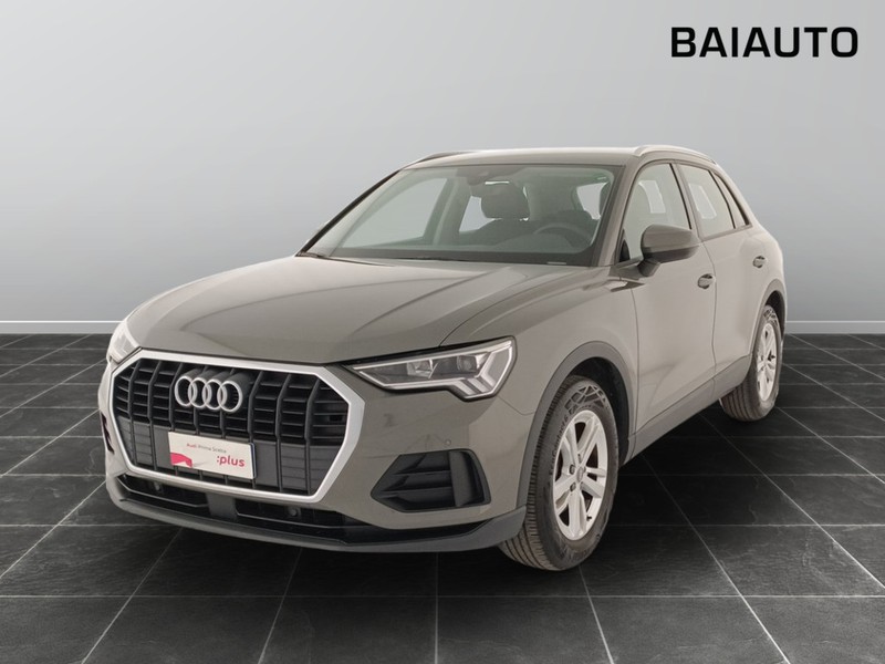 1 - Audi Q3 35 2.0 tdi business s tronic