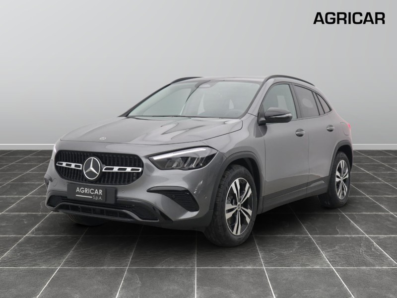 1 - Mercedes GLA 180 d progressive advanced 8g-dct