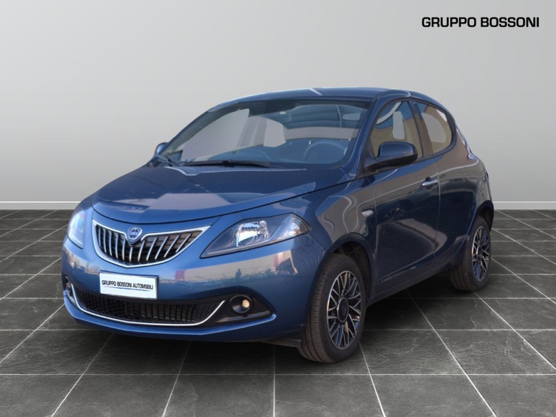 1 - Lancia Ypsilon 1.0 firefly hybrid 70cv platino s&s