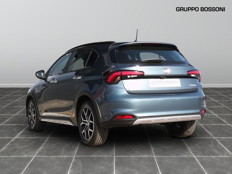 7 - Fiat Tipo 5 porte 1.5 t4 hybrid 130cv cross dct