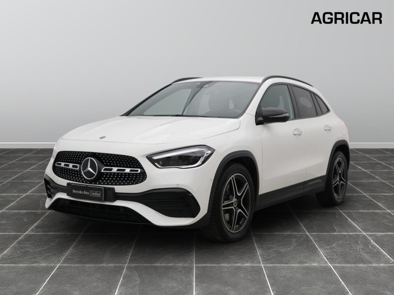 1 - Mercedes GLA 200 d premium 8g-dct