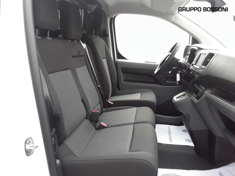 7 - Peugeot Expert e premium compact 136cv 50kwh