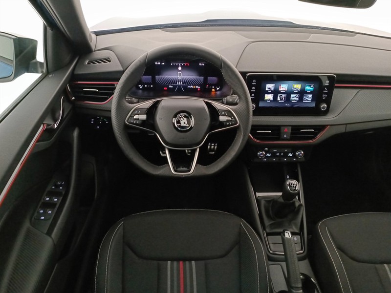 7 - Skoda Kamiq 1.0 tsi 115cv monte carlo