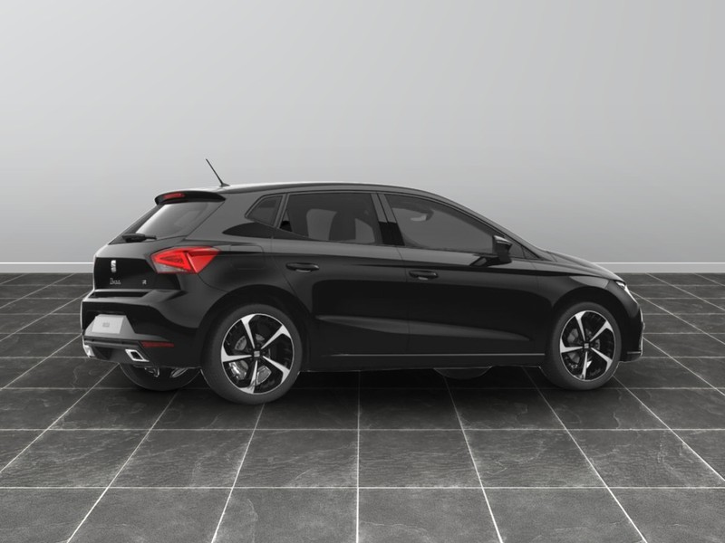 7 - Seat Ibiza 5 porte 1.0 ecotsi 95cv fr