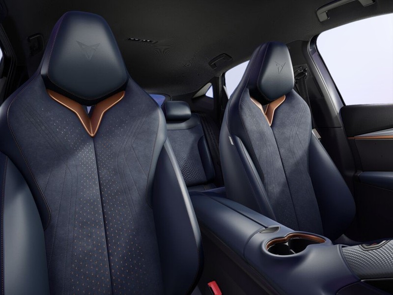 13 - Cupra Tavascan 77kwh endurance immersive rwd