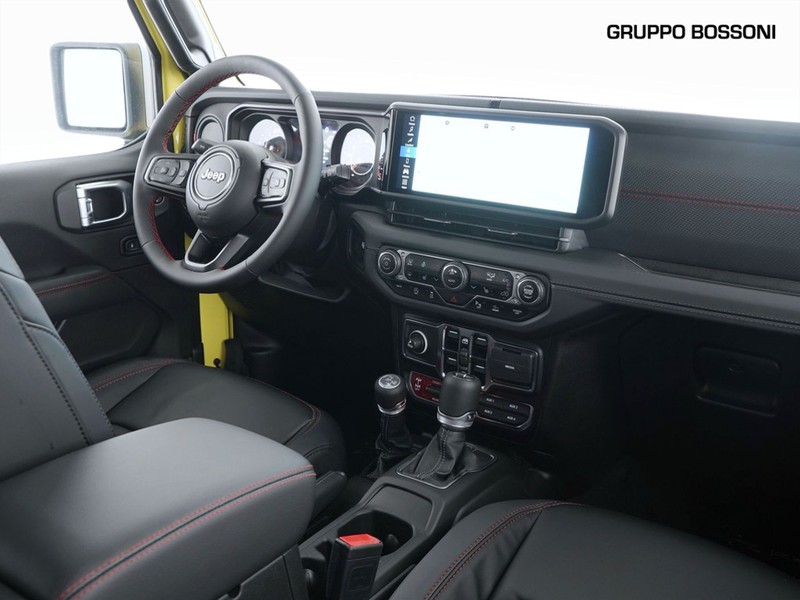 7 - Jeep Wrangler unlimited 2.0 turbo rubicon 4x4 auto