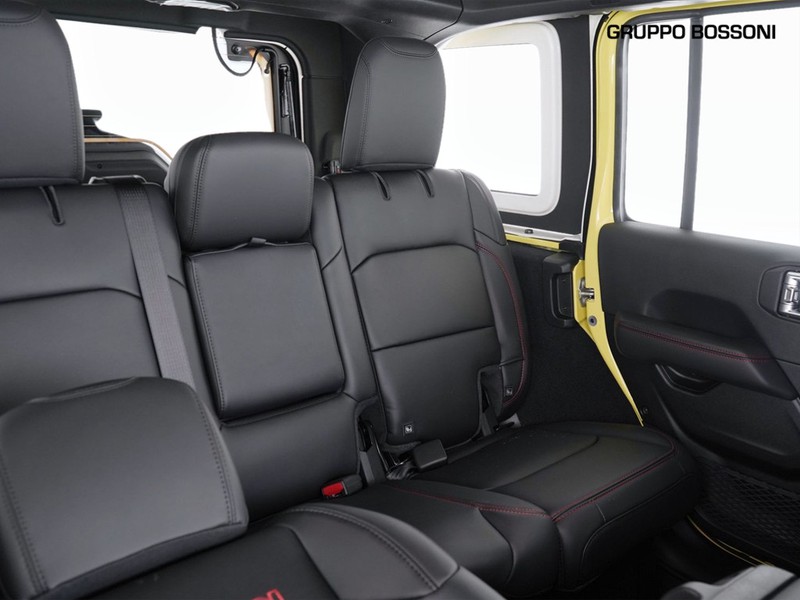 25 - Jeep Wrangler unlimited 2.0 turbo rubicon 4x4 auto
