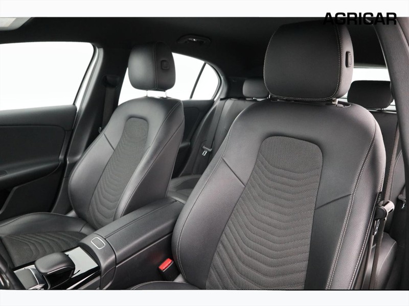 7 - Mercedes Classe A 180 d business 7g-dct