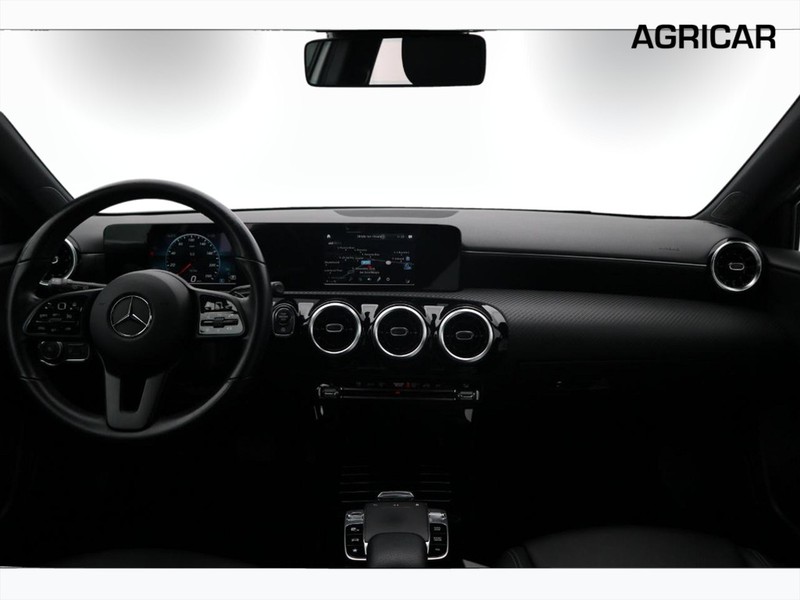 13 - Mercedes Classe A 180 d business 7g-dct