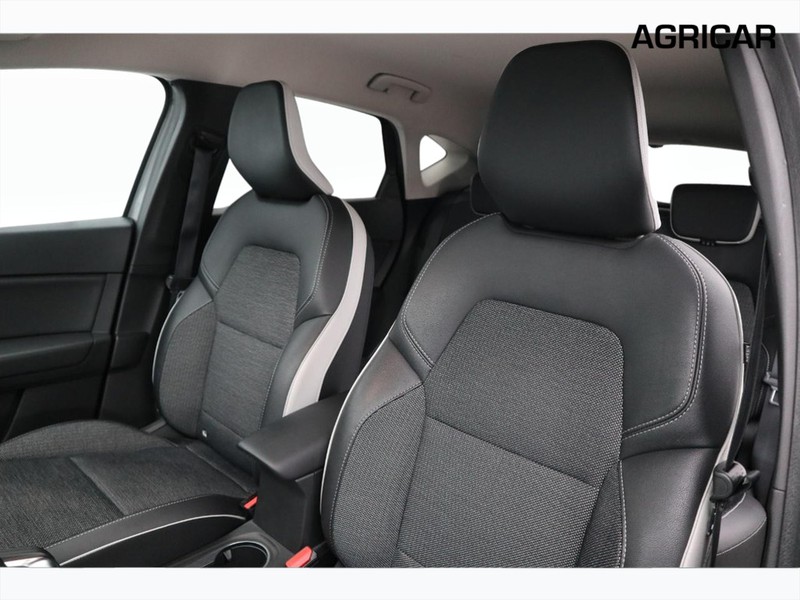 7 - Renault Captur 1.3 tce 130cv intens edc fap