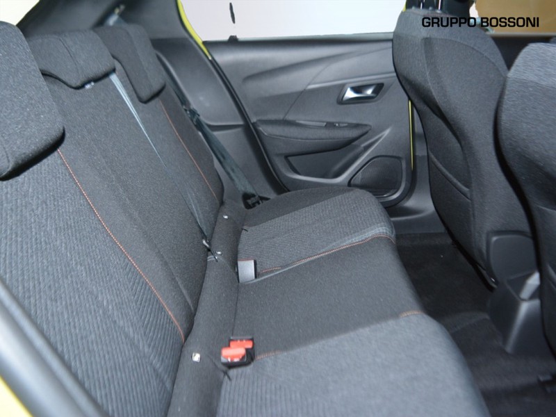 7 - Peugeot 208 1.2 hybrid 48v 110cv style e-dcs6